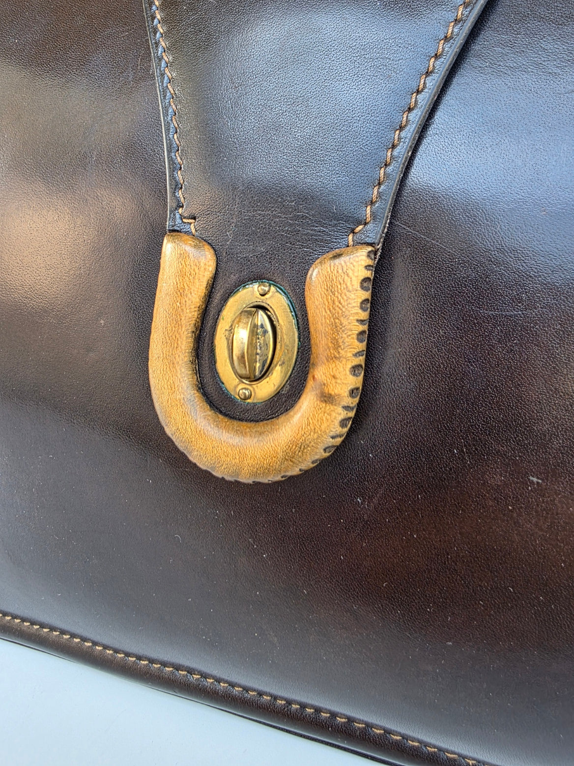 Borsa Gucci vintage con manico in legno anni '50