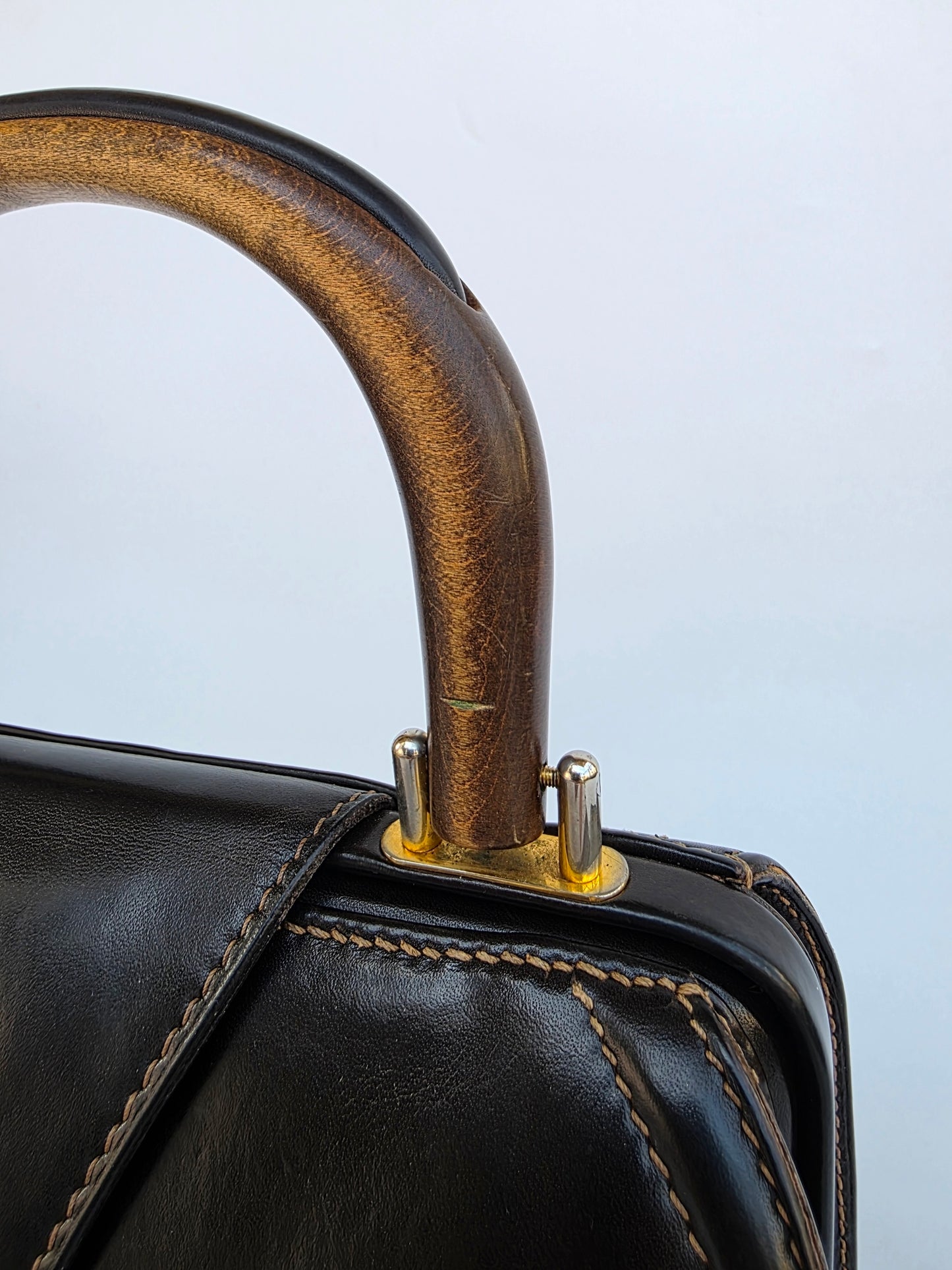 Borsa Gucci vintage con manico in legno anni '50