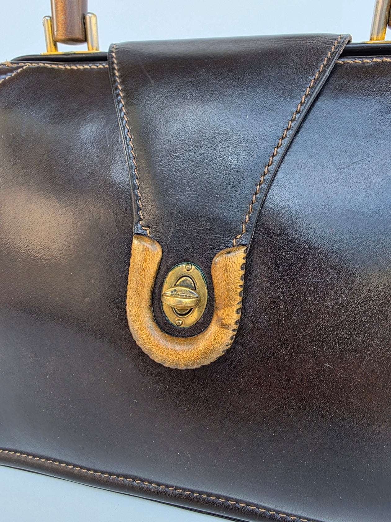 Borsa Gucci vintage con manico in legno anni '50