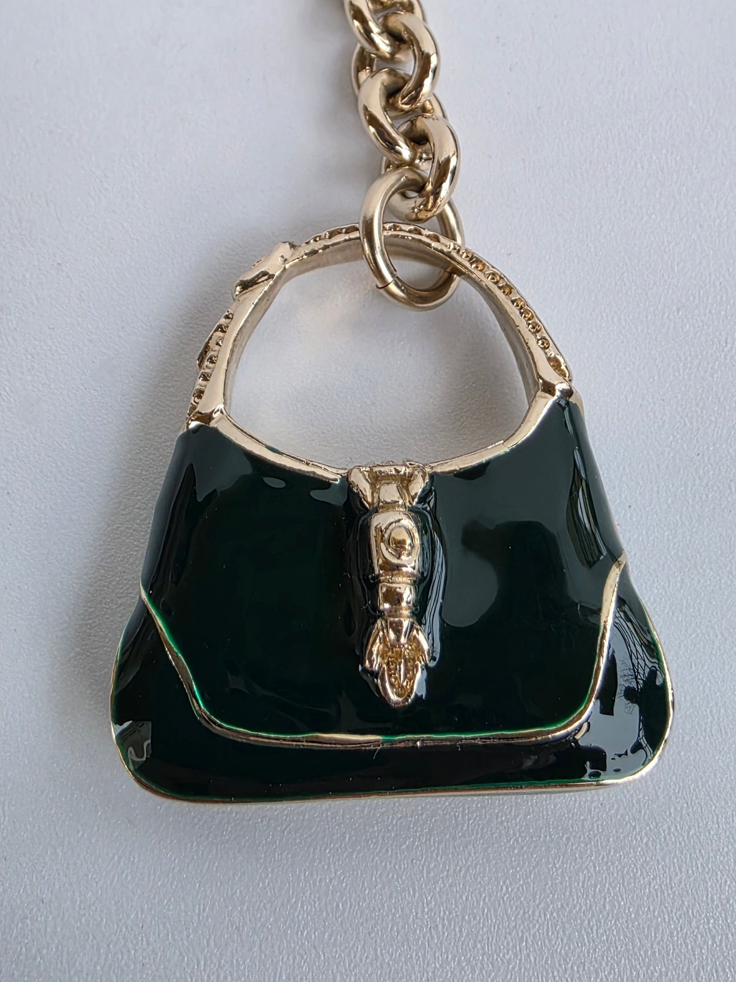 Portachiavi Gucci "Jackie Bag" in metallo smaltato