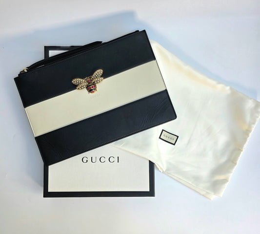 Pochette Gucci Queen Margaret in pelle nera e bianca, Pre-Fall 2017