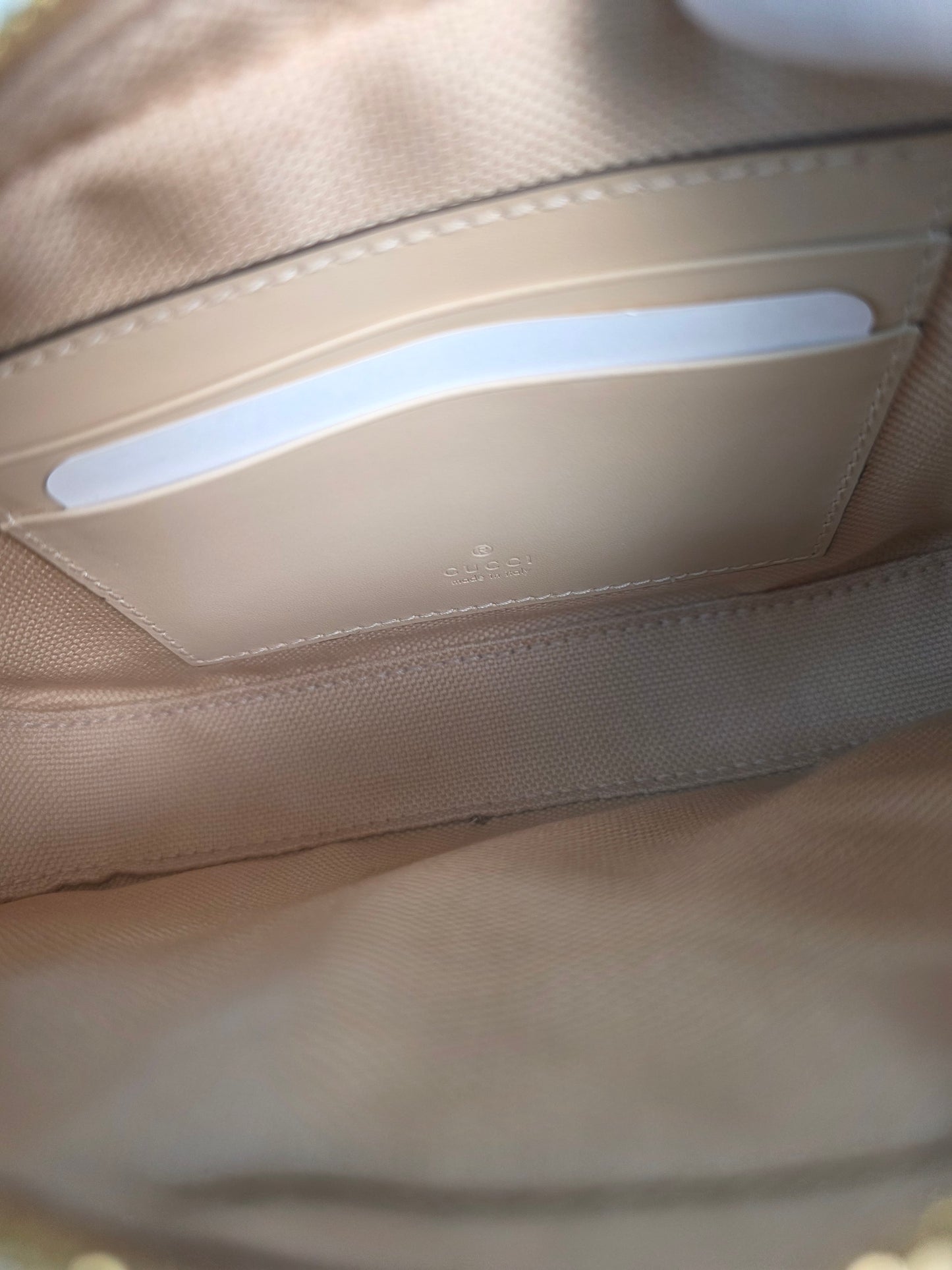 Gucci mini bag GG Matelassè in pelle beige