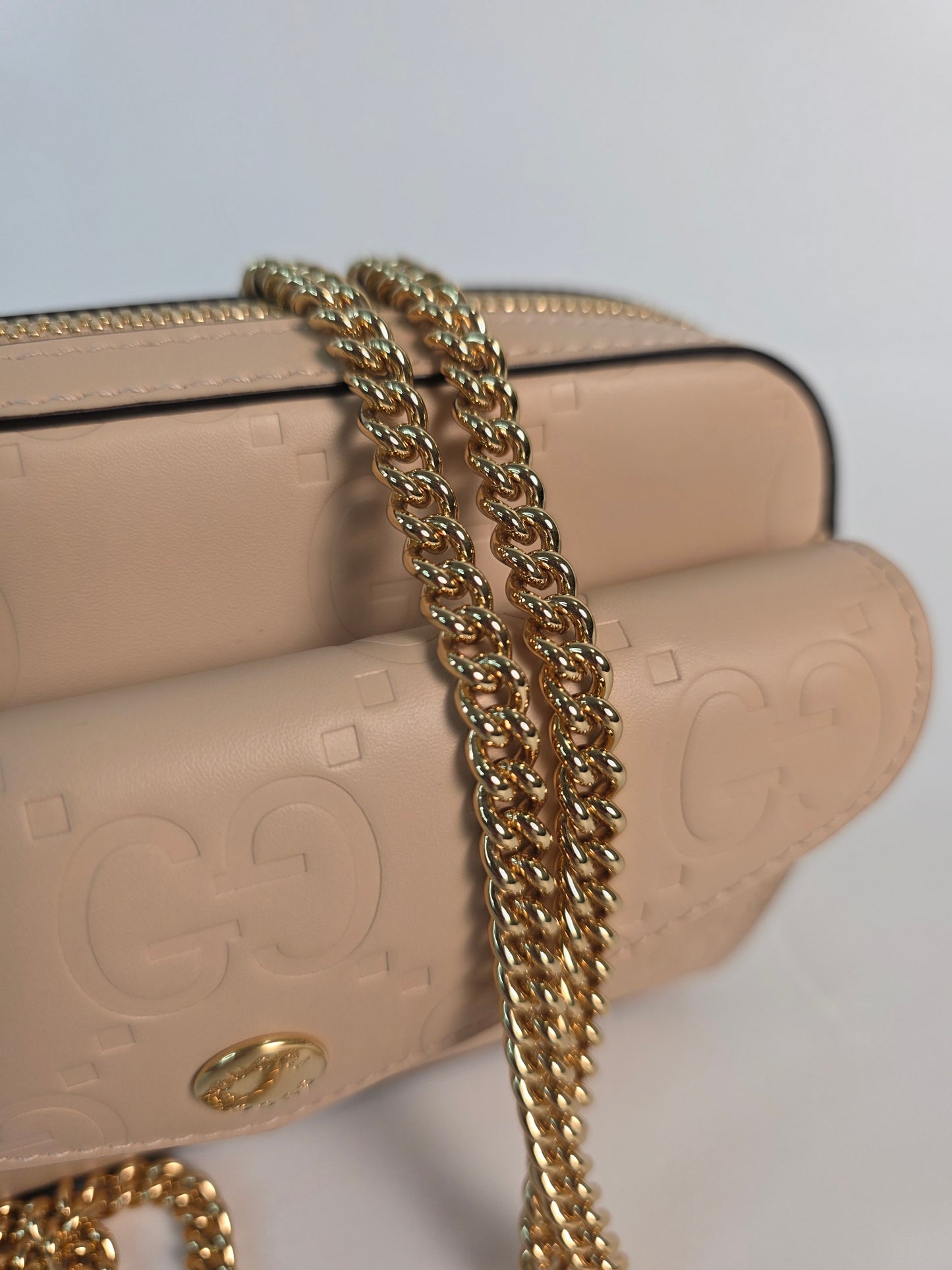 Gucci mini bag GG Matelassè in pelle beige