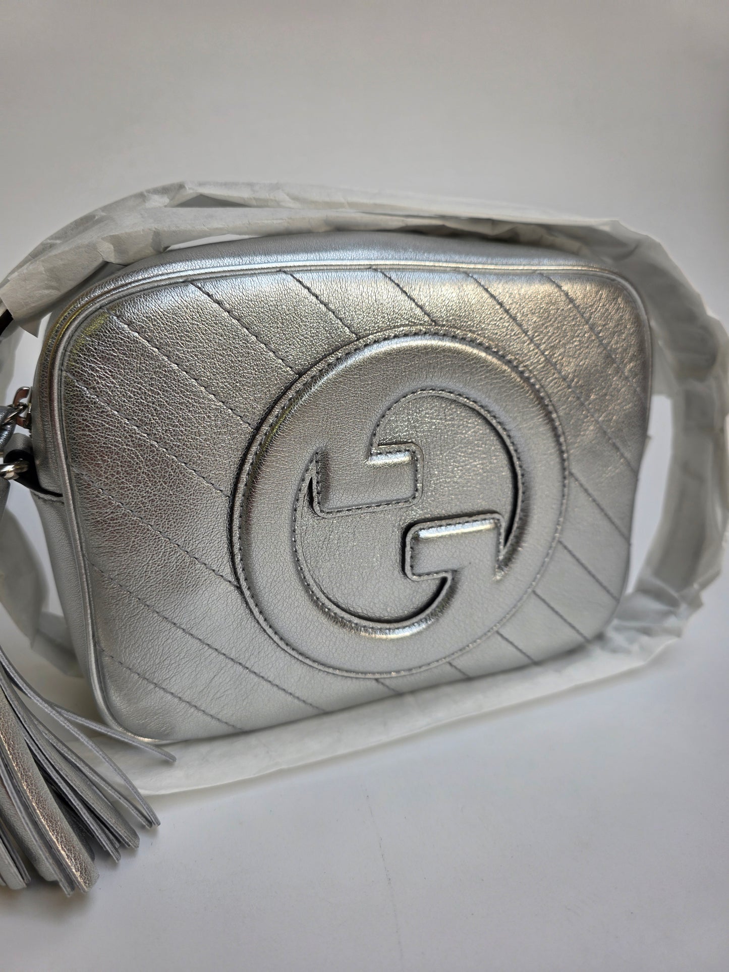 Borsa a tracolla Gucci Blondie colore argentato
