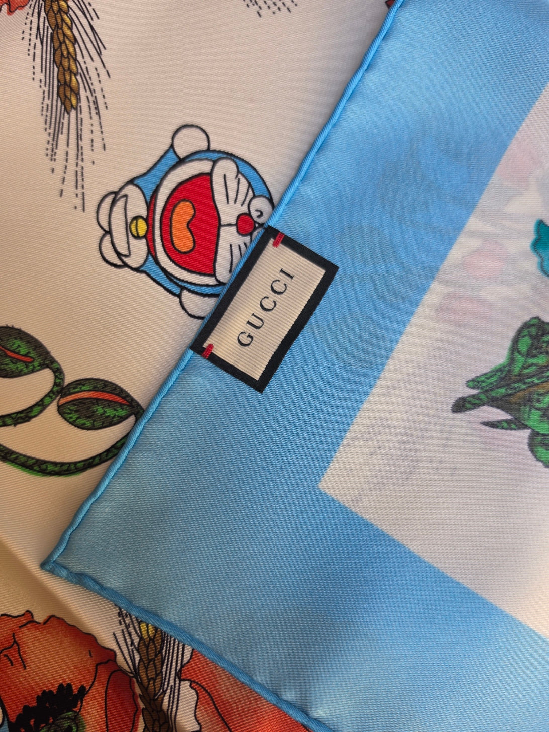 Foulard Gucci Doraemon, collezione 2021