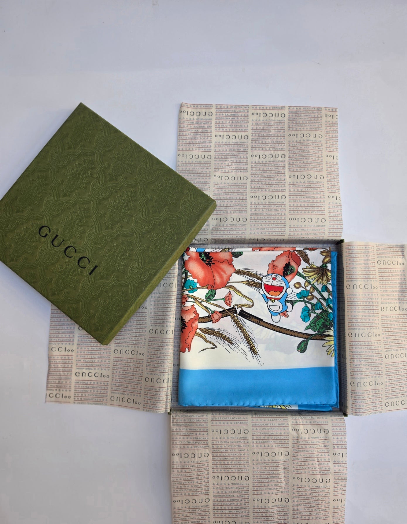 Foulard Gucci Doraemon, collezione 2021