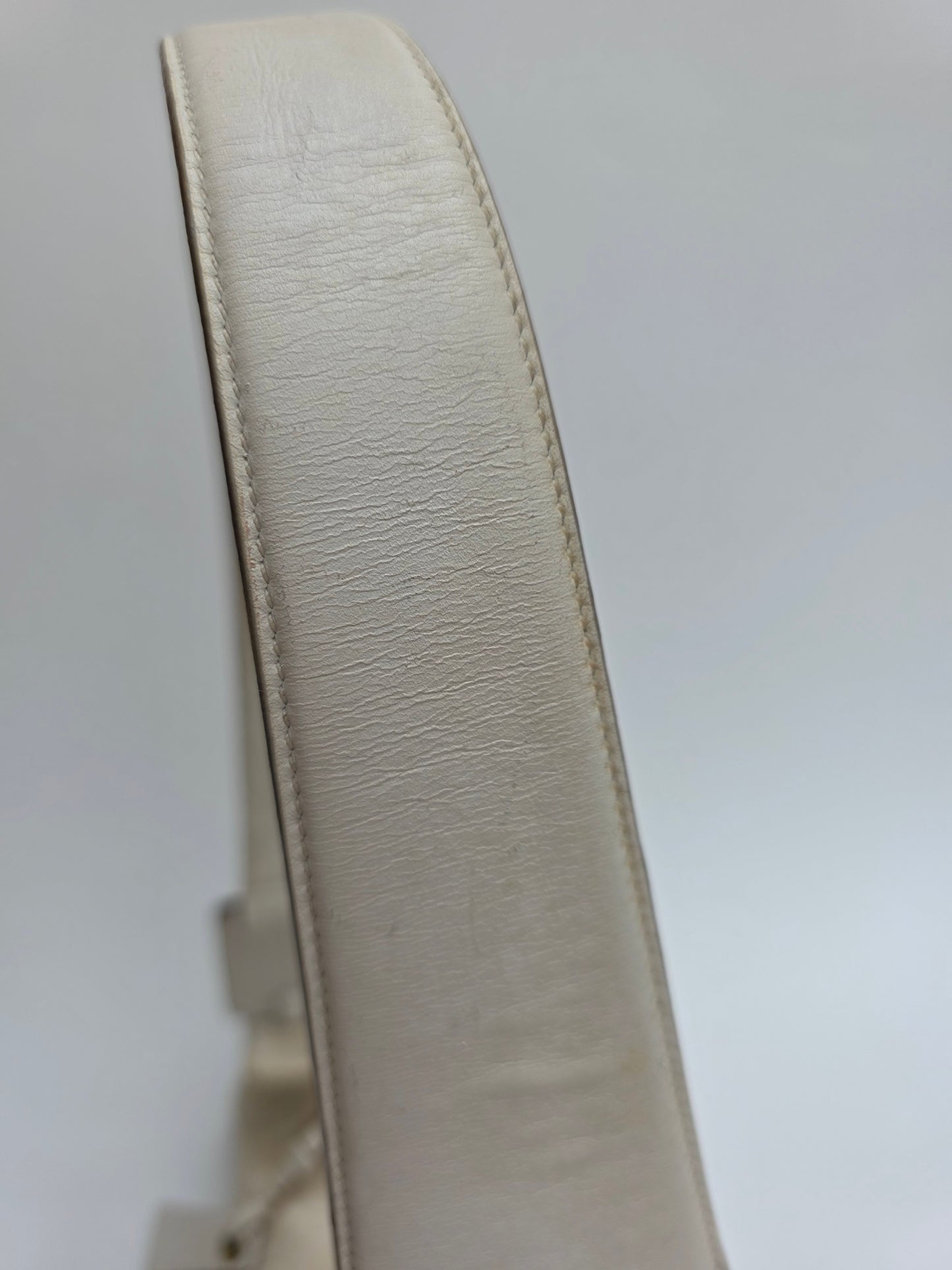 Borsa Gucci vintage modello baguette in tela GG monogram bianca, anni '90