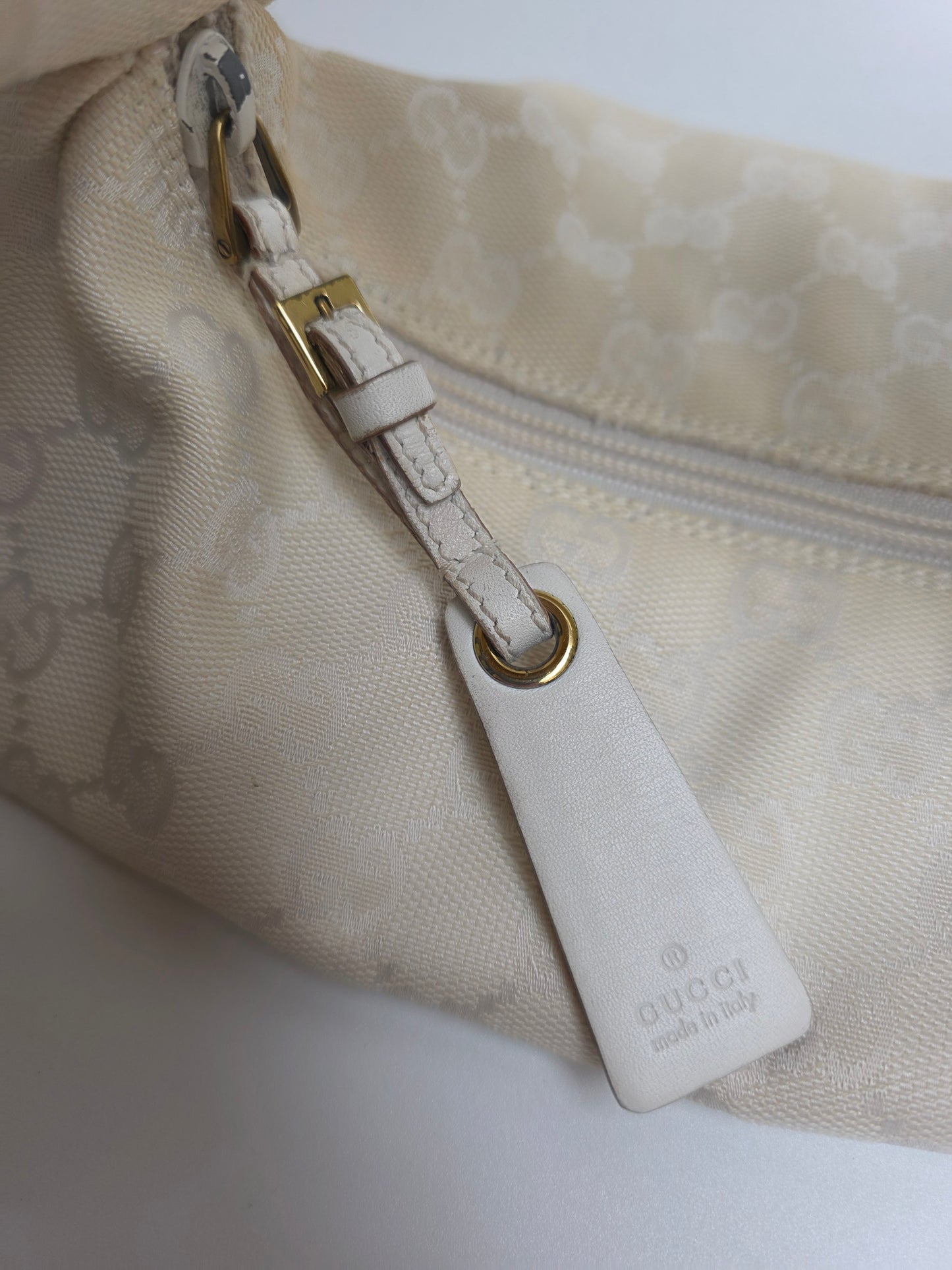 Borsa Gucci vintage modello baguette in tela GG monogram bianca, anni '90