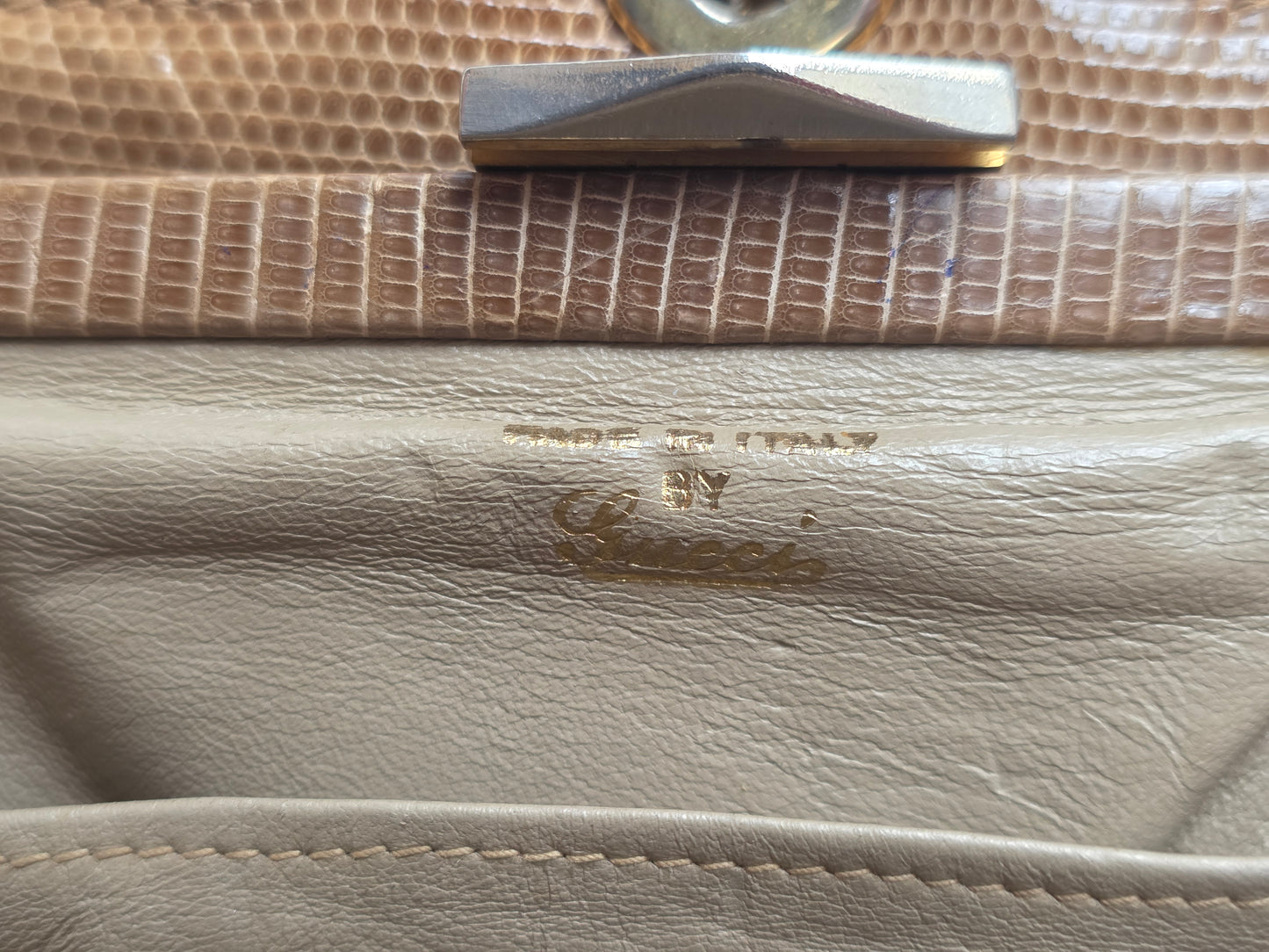 Borsa da sera Gucci vintage in pelle di lucertola con dettaglio Occhio di Tigre, anni '60