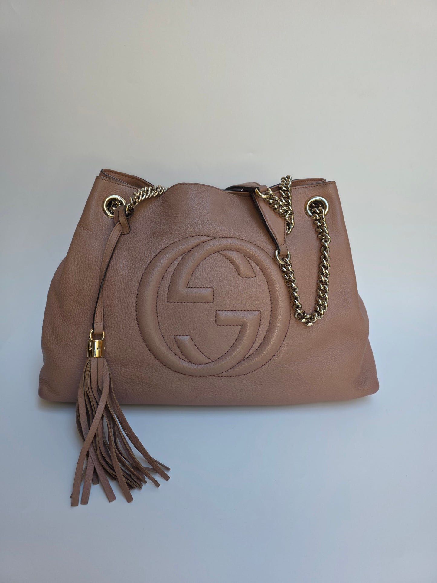 Borsa Tote Gucci Soho in pelle rosa con catena dorata