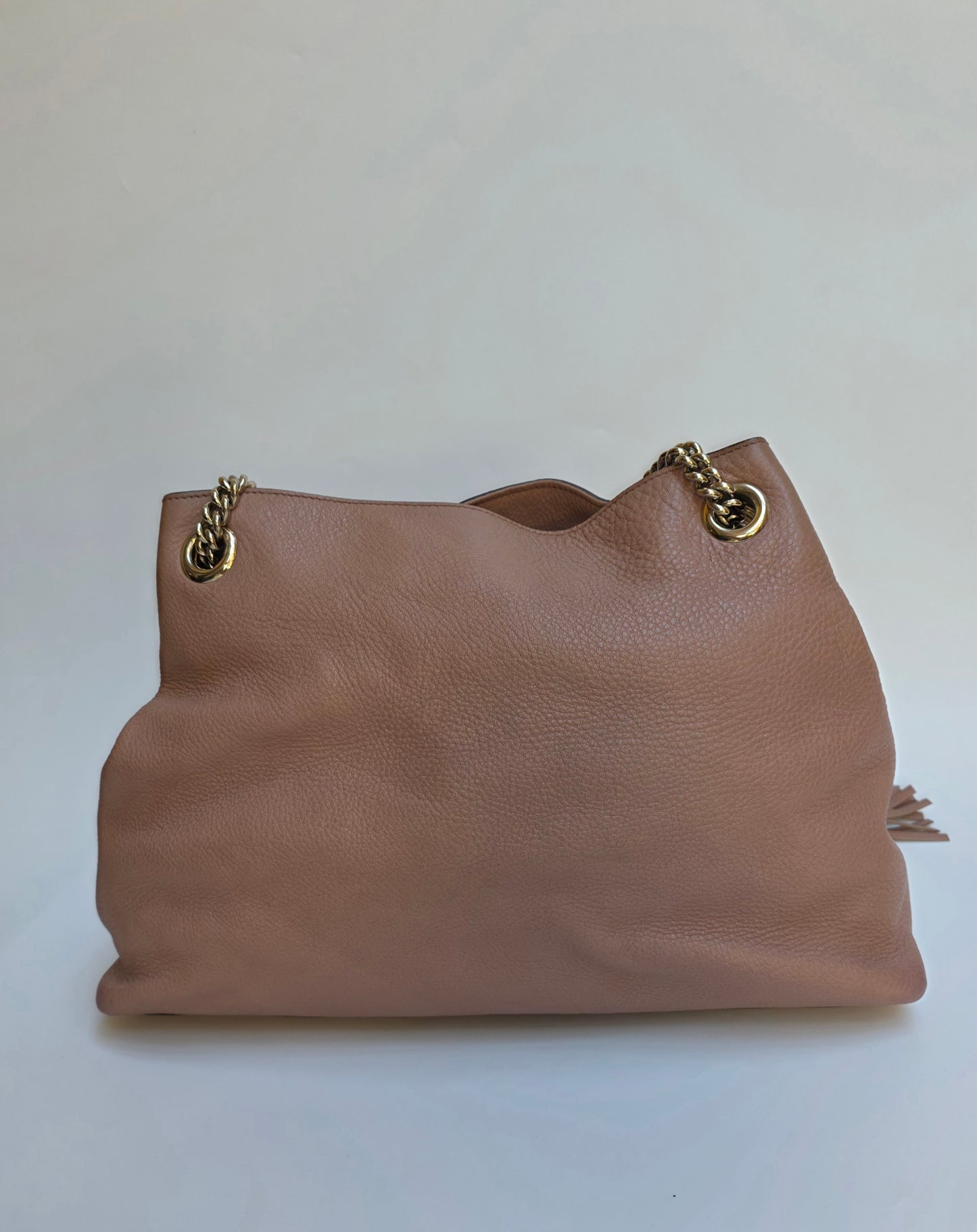 Borsa Tote Gucci Soho in pelle rosa con catena dorata