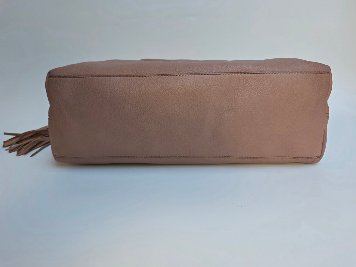 Borsa Tote Gucci Soho in pelle rosa con catena dorata