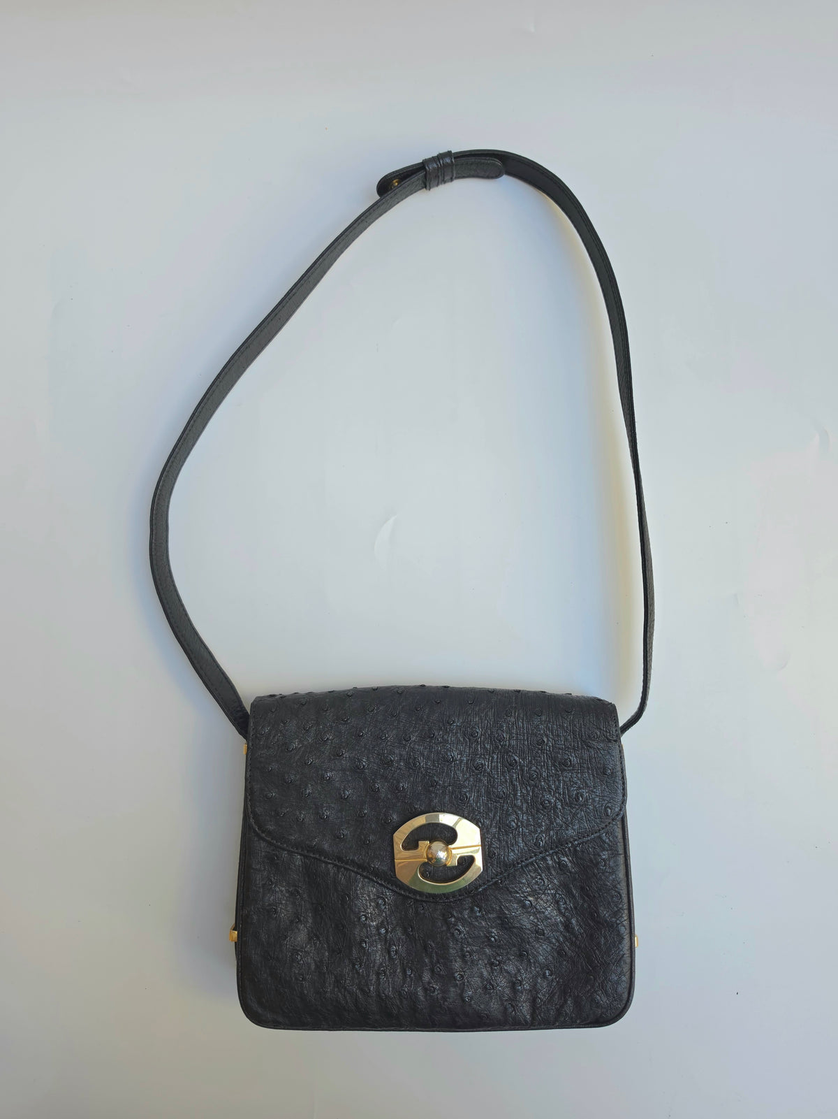 Borsa a spalla Gucci vintage in pelle di struzzo nera, anni '70