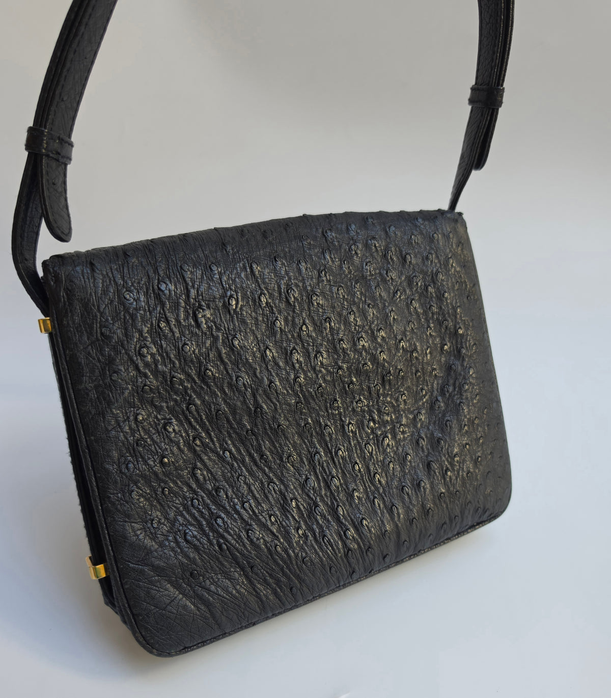 Borsa a spalla Gucci vintage in pelle di struzzo nera, anni '70
