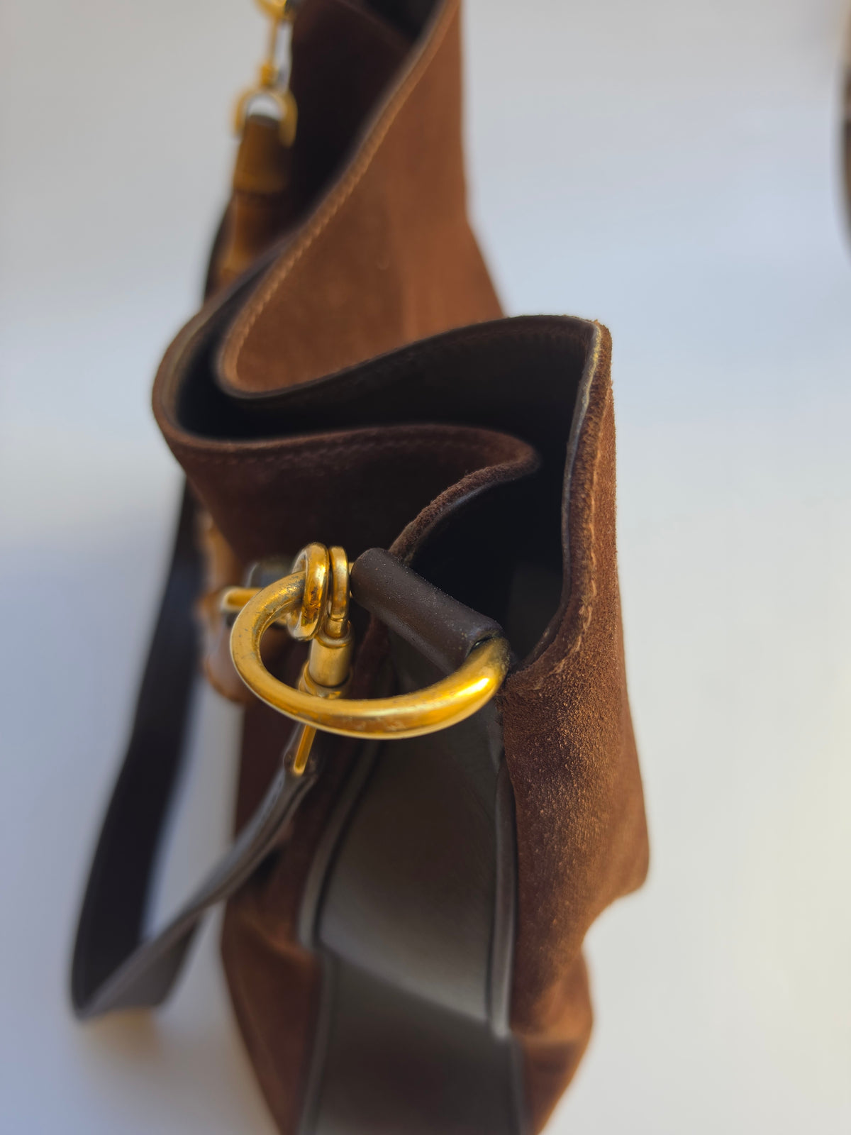 Borsa Gucci Bamboo Top Handle in camoscio testa di moro, anni '90