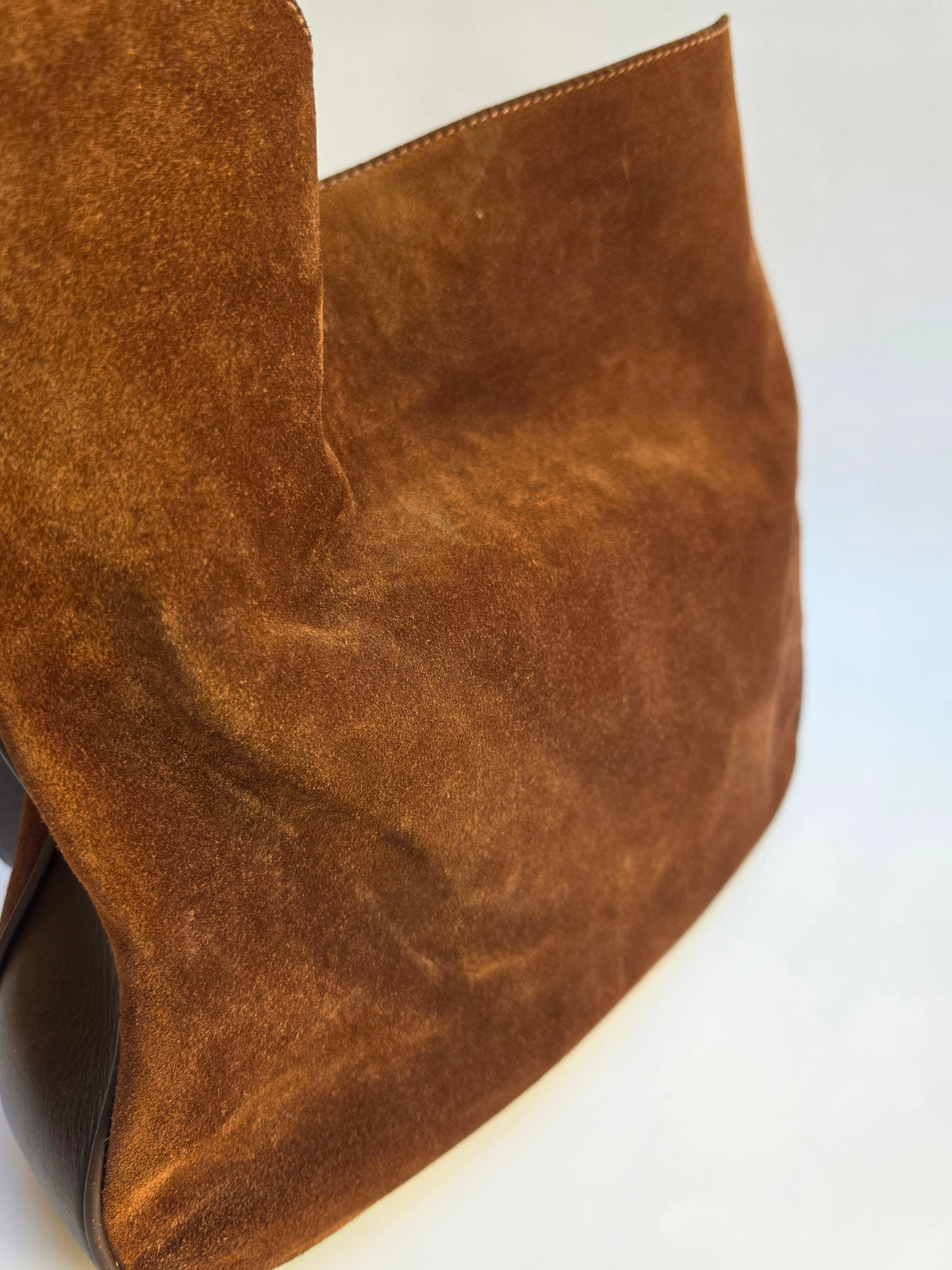 Borsa Gucci Bamboo Top Handle in camoscio testa di moro, anni '90